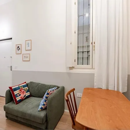 0015 - Navigli - M2 Line Flat Appartamento *